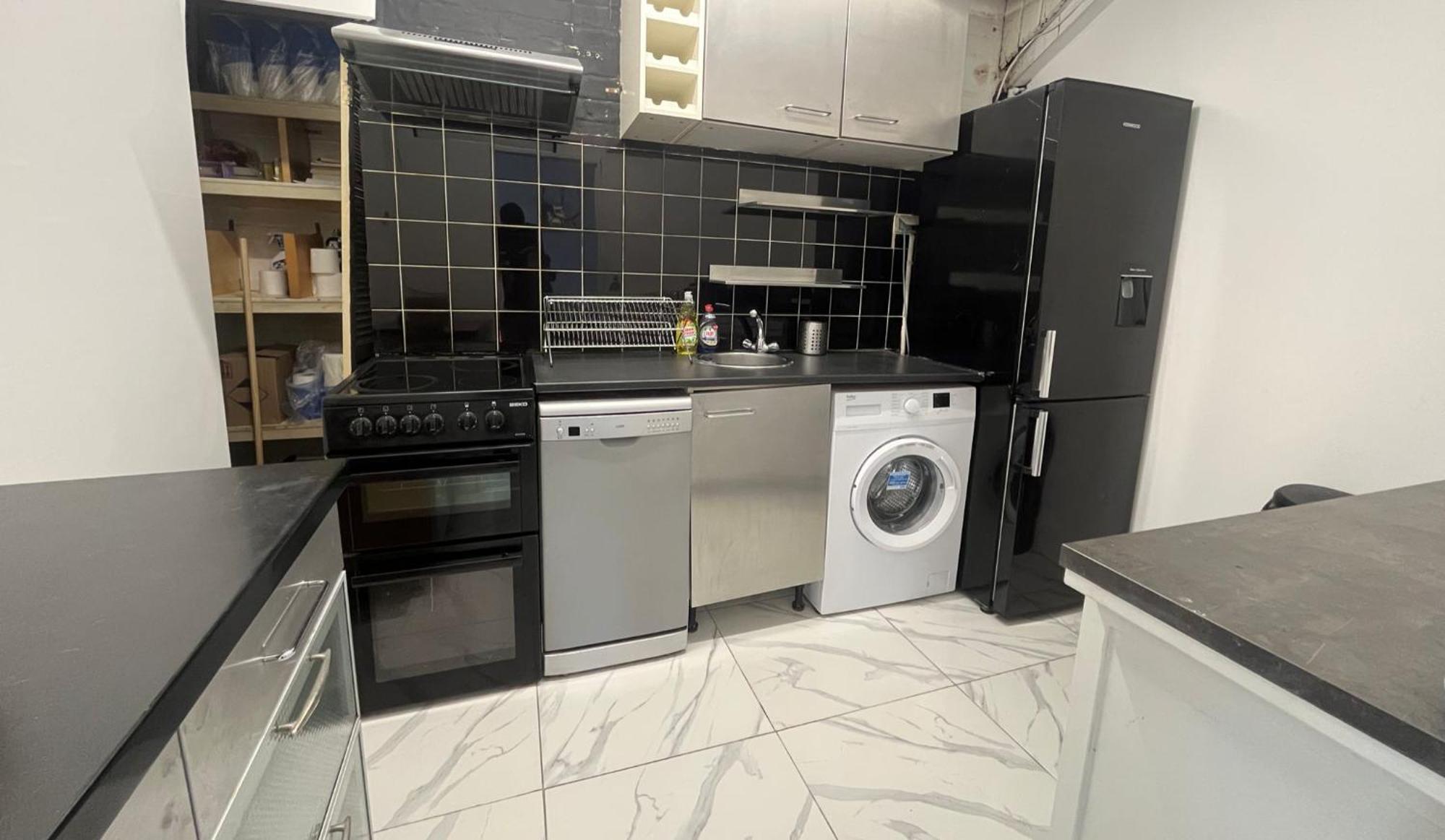 Nifty 2 Bedroom Flat In Goswell Rd ロンドン エクステリア 写真