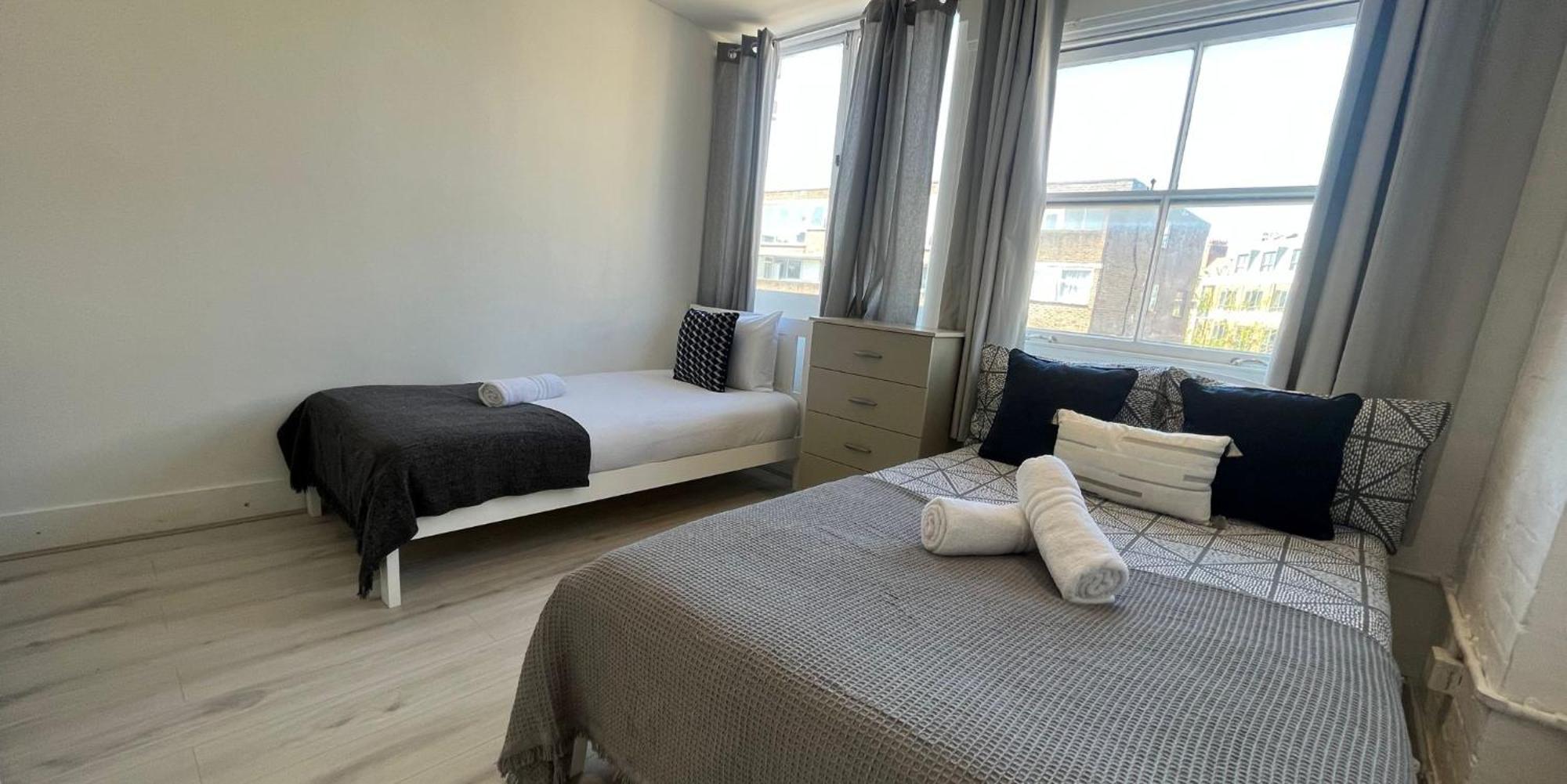 Nifty 2 Bedroom Flat In Goswell Rd ロンドン エクステリア 写真