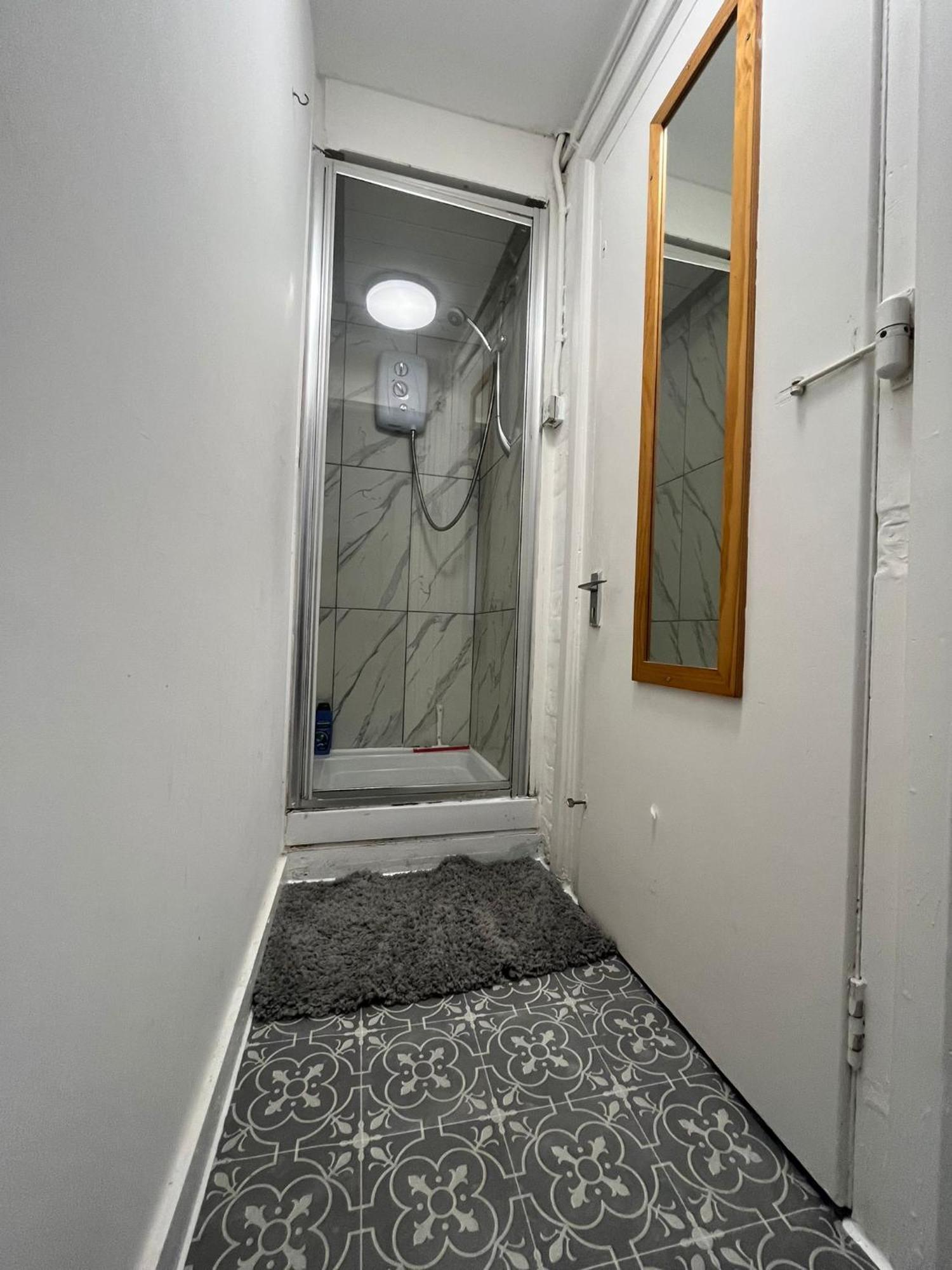 Nifty 2 Bedroom Flat In Goswell Rd ロンドン エクステリア 写真